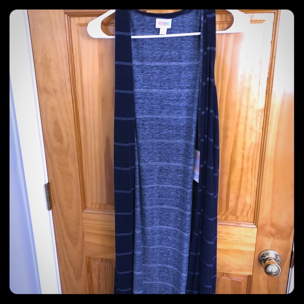 NWT. Small Navy LulaRoe Joy